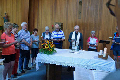 Fahrradpilgergruppe zu Gast in St. Elisabeth, Bad Emstal-Merxhausen